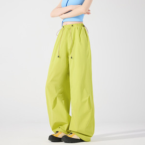 Pantalon unisexe décontracté en polyester respirant, infroissable et durable pour la randonnée, les trajets quotidiens et le travail - Product Image 1