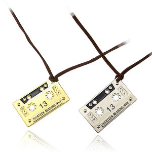 Portachiavi in Metallo a Forma di Audiocassetta del Film '13 Reasons Why', Gioiello Punk per <span class=keywords><strong>Donna</strong></span>, Regalo con Logo - Product Image 1