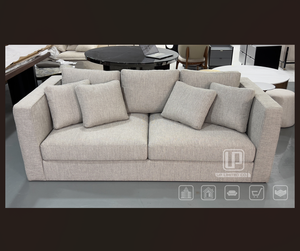 Sofá de 2-3 Plazas de Estilo Italiano con Estructura de Madera y Tela Suave para Sala de Estar Pequeña - Product Image 1
