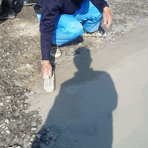 Mortier de réparation de fissure de route de plancher <span class=keywords><strong>gris</strong></span> Composite auto-nivelant direct haute résistance pour mélange de sol en béton de <span class=keywords><strong>ciment</strong></span> de chaux de parc - Product Image 3