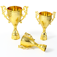Prix bon marché en plastique doré créatif trophée coupe pièces ornement de bureau pour enfants et adultes fête faveurs compétition trophée pièces