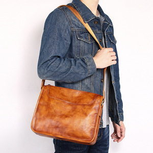 Bolso Bandolera de Cuero Vacuno de Primera Calidad para Hombre, Color Negro Marrón Sólido, Estilo Retro, para Uso Diario - Product Image 2