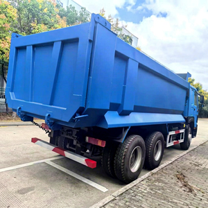 Camion benne HOWO 371 bleu, moteur Cummins 213 kW, faible nombre d'heures de fonctionnement, 2023, 6x4, 12,4 tonnes - Product Image 1