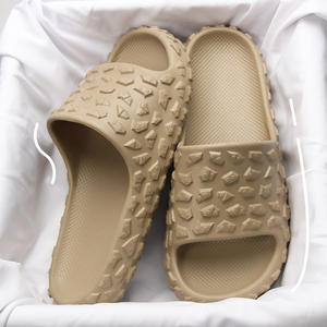 Zapatillas de EVA para hombre, zapatos antideslizantes para casa, ligeros, impermeables, de secado rápido, cómodos toboganes para interiores y exteriores para jardín, playa, piscina - Product Image 1