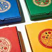 Boîte à pizza triangulaire personnalisée de haute qualité, en carton ondulé, avec revêtement UV gaufré, pour usage industriel alimentaire