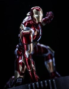 Nouveauté 2026 ZT ZD Toys Marvel Luminous Iran Man MK43 Figurines d'<span class=keywords><strong>action</strong></span> <span class=keywords><strong>LED</strong></span> à l'échelle 1/10 18cm/7in Nombreux accessoires Figurine d'<span class=keywords><strong>action</strong></span> de collection - Product Image 5