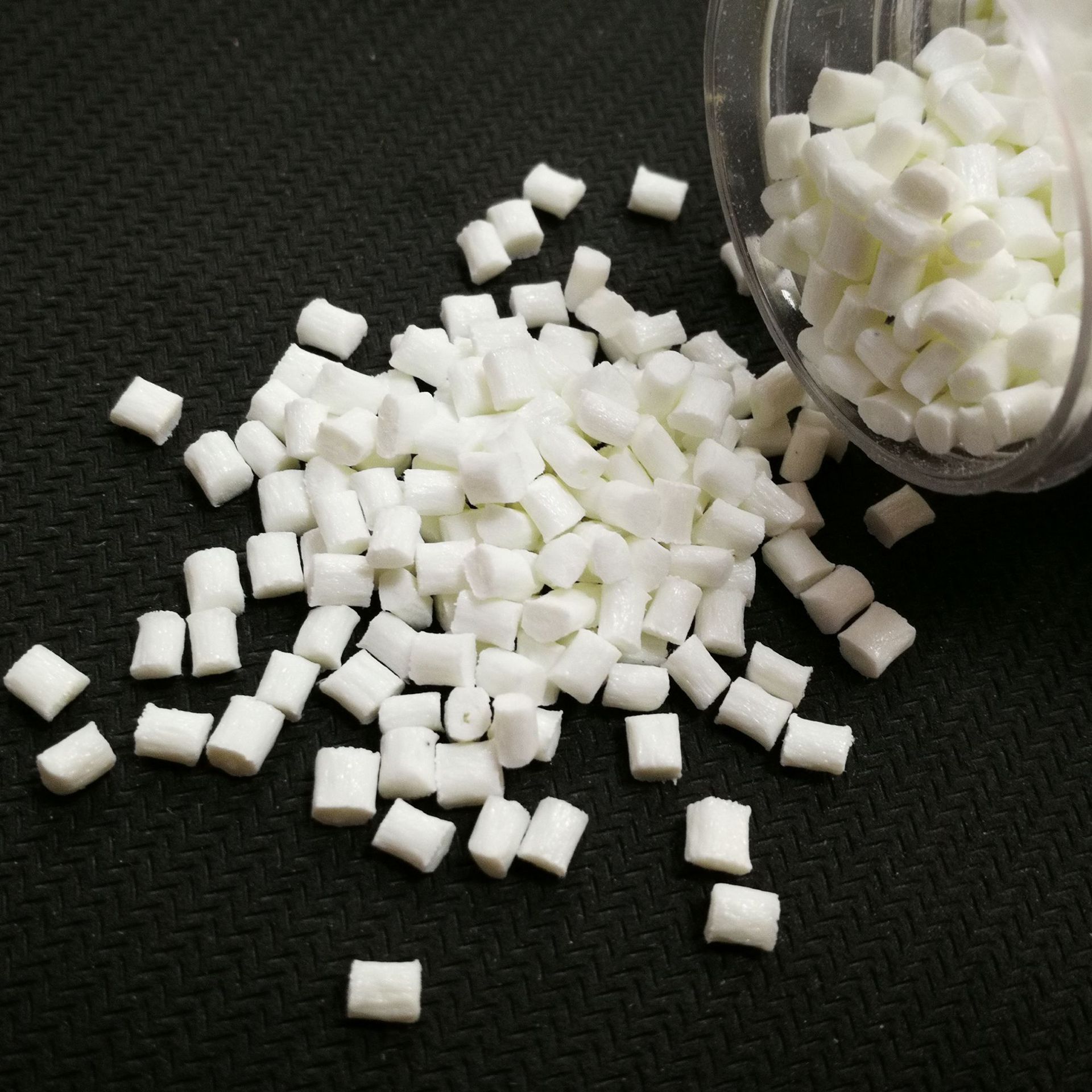 Гранулы ПБТ/полибутилентерефталат/ПБТ пластик из Китая