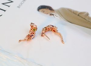 Boucles d'oreilles à clip Mona Lisa plaqué or multicolore CZ Cluster pour femme - Product Image 5