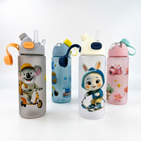 Bouteille d'eau portable en plastique de 600 ml pour enfants, avec paille anti-fuite et lanière, idéale pour l'école et les activités de plein air