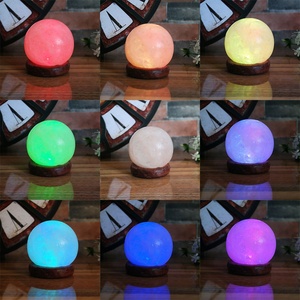 Encantadora lámpara redonda de roca de sal de cristal, lámpara de sal del Himalaya USB con 8 colores cambiantes, Base de madera genuina, lámpara de sal Feng Shui - Product Image 5
