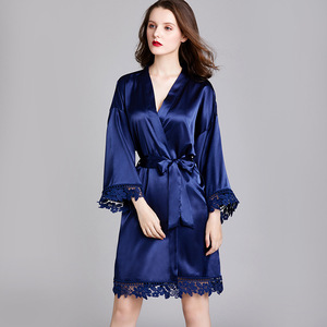 Peignoir de luxe pour femme, grande taille, en soie glacée, à manches longues, collection Printemps/Été, idéal pour la détente, la nuit ou comme robe de mariée/d Demoiselle d'honneur - Product Image 4