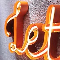 Letrero Luminoso LED de Acrílico de Alta Calidad con Carcasa de Acero Inoxidable, Colores Personalizados, Montaje en Pared, Publicidad, 5 Años de Garantía, Entrega Rápida