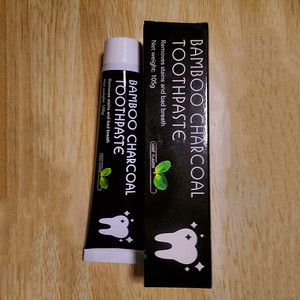 Dentifrice au charbon de bambou Forte absorption Enlever les taches Vente en gros Prévenir et protéger la pâte de <span class=keywords><strong>carie</strong></span> <span class=keywords><strong>dentaire</strong></span> - Product Image 1