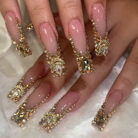 24 faux ongles minimalistes blancs français avec rayures dorées 3D, à presser, longs, souples et personnalisables