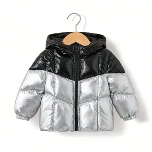 Casaco de inverno acolchoado para bebês com logotipo personalizado, jaqueta de inverno com bolhas para meninos e meninas, casaco de inverno brilhante para bebês por atacado