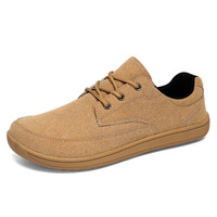 Nouvelles chaussures décontractées pour hommes à bout large et de grande taille pour l'automne et l'hiver, surface en cuir, chaussures pieds nus, vente en gros à bas prix
