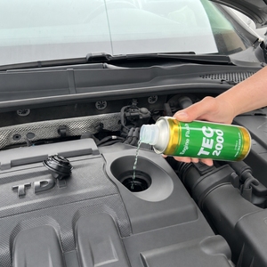 Potente limpiador de motor TEC 2000, adecuado para el mantenimiento del motor, limpieza interna, tratamiento del aceite y un funcionamiento suave del vehículo. - Product Image 3