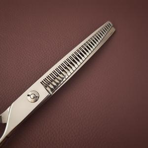 กรรไกรตัดแต่งขนสัตว์เลี้ยง Myj ขนาด 7 นิ้ว แบบโค้ง ฟันห่าง ทำจากสแตนเลส สำหรับตัดแต่งขนสุนัขและแมว เครื่องมือตัดแต่งขนแบบมืออาชีพ - Product Image 5