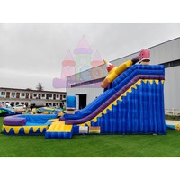 Robuste Eiscreme-Themen-Wasserrutsche mit Sicherheits-Spritzbecken und Interaktivem Spielbereich für Partyvermietungsgeschäfte