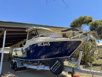 Yacht de pêche de luxe en aluminium soudé de 25 pieds avec moteur hors-bord, performances haute vitesse pour le sport et la croisière