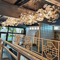 Lustre personnalisé en forme de fleur, décoration de hall d'hôtel, villa, escalier, long lustre en céramique en forme de feuille de Ginkgo