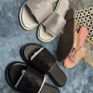 Marchio di vendita calda sandali di diamanti stile estate ciabatte Decorative di lusso <span class=keywords><strong>da</strong></span> <span class=keywords><strong>donna</strong></span> per le vacanze in <span class=keywords><strong>spiaggia</strong></span> <span class=keywords><strong>scarpe</strong></span> a punta aperta - Product Image 3