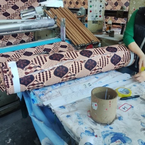 Nhà máy giá rẻ chất lượng cao 100% microfriber vải phân tán in vải cho nhà dệt - Product Image 4