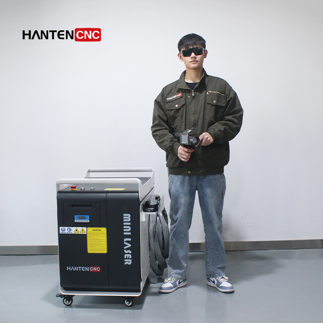 China Brand HANTENCNC Pulse 500W Laser Cleaning Machine with Retractable Screen Water Cooled