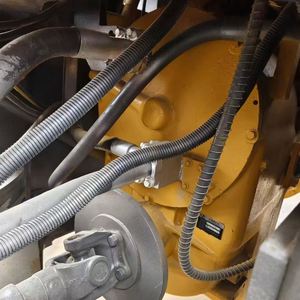 Chargeuse sur pneus WZ30-25 d'occasion à prix abordable, moteur diesel, boîte de vitesses Eaton, pompe moteur PLC, haute efficacité opérationnelle, garantie 1 an - Product Image 5