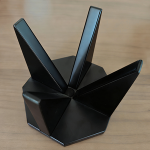 850ml ダイヤモンド型ガラス製ウイスキーグラス、プラスチックベース付きの工場卸売。 - Product Image 5