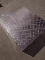 Tapis de marche antidérapant en acier au carbone Q235B galvanisé à chaud pour plateformes industrielles et passerelles - Vente chaude