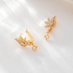 New Luxurious High-End Women's Micro Full Zircon <b>Earrings</b> Trendy Circle Copper Vintage Ear <b>Hook</b> Unique Flower Design for Gifts - Product Image 3