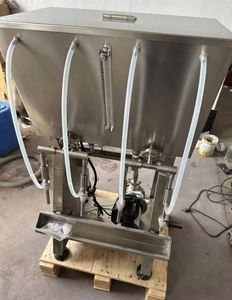 Máquinas de Llenado de Bebidas y Licores de Sobremesa, Llenadora Manual por Gravedad de 4 Boquillas, Máquina de Llenado de Botellas de Cerveza, Aceite Esencial y Agua - Product Image 2