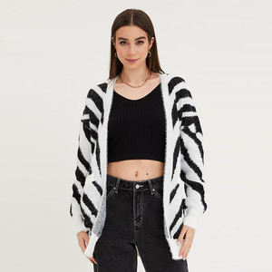 Nuevo cárdigan a rayas con <span class=keywords><strong>rombos</strong></span> Chaqueta de bloqueo de color Suéter Casual con cuello en V Cárdigan largo para <span class=keywords><strong>mujer</strong></span> - Product Image 1
