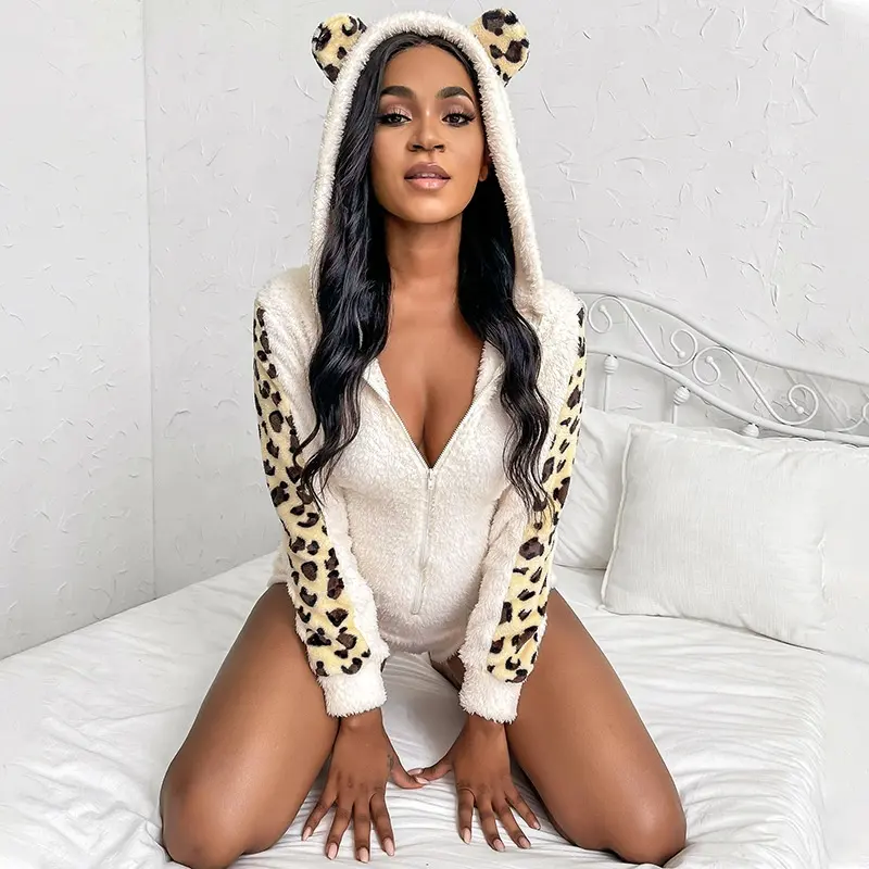 Pyjama imprimé léopard et peluche pour femmes, vêtements de nuit sexy, décontracté, avec capuche, grande taille, nouvelle collection automne hiver, 2021