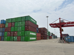 รับตู้คอนเทนเนอร์40ft ใหม่พร้อมบริการขนส่งทางทะเลที่เชื่อถือได้จาก Xiamen Port ผ่านทีมมืออาชีพของเรา - Product Image 5