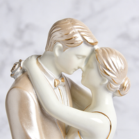 Statues de couple enlacées, figurines de jeunes mariés, sculpture pour la décoration de la Saint-Valentin, décoration de table pour la maison ou le bureau