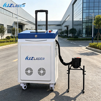 Machine de nettoyage au laser à fibre pulsée portative 500W/1000W pour l'élimination de la rouille, de la peinture et de l'huile sur les surfaces en acier inoxydable, en aluminium et en bois