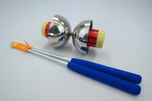 Yiqu <span class=keywords><strong>Pro</strong></span> Fire <span class=keywords><strong>Diabolo</strong></span> FJD90 Classique avec finition miroir en acier inoxydable |   Flamme longue durée et éblouissante, unisexe - Product Image 3