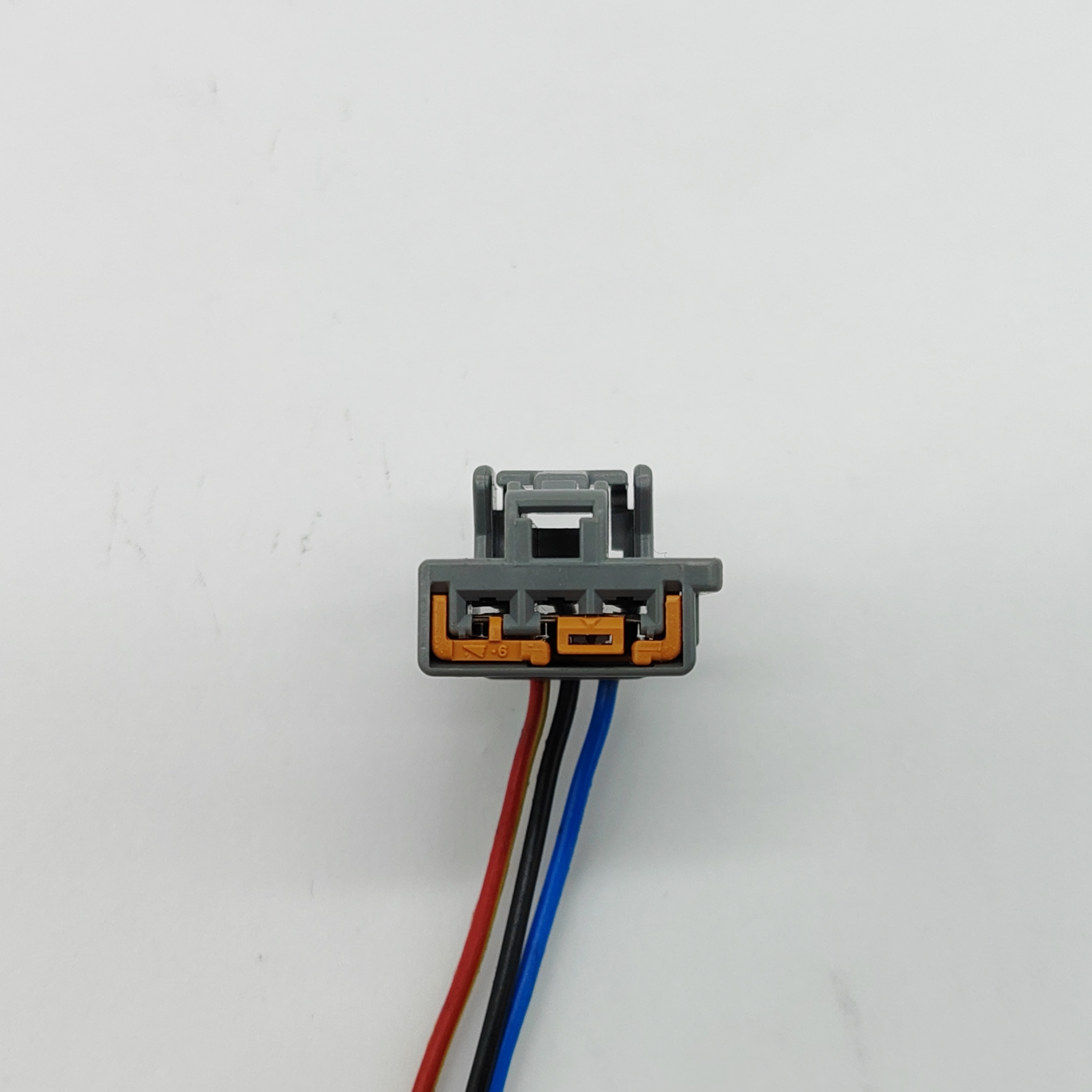 Automotive Waterproof Wire Harness Connector for Car Connector Plug 3-Pin Female CT3-0235M