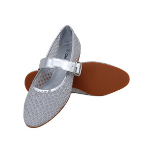 <span class=keywords><strong>Ballerine</strong></span> da Donna Eleganti e Leggere con Punta Affusolata, Design in Pelle Metallizzata Argento, Traspiranti con Cinturino a Fibbia - Product Image 4