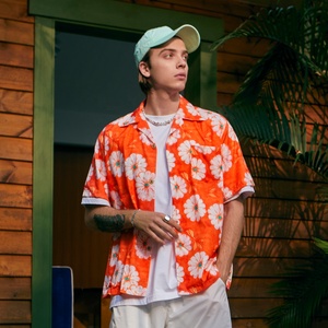 Camicia estiva gonfiaggio hawaiana con stampa digitale stampa arancione Allover camicia a manica corta con colletto corto - Product Image 1