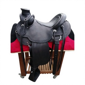 Silla de montar para caballo de carreras BS International NA63 de calidad premium, sostenible, con estructura de madera, color negro, diseños personalizables, cuero inglés. - Product Image 1
