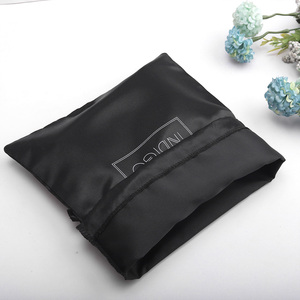Sac en satin de haute qualité avec cordon de serrage pour vêtements et perruques, avec impression de logo, sacs d'emballage personnalisés en satin avec fermeture éclair - Product Image 3