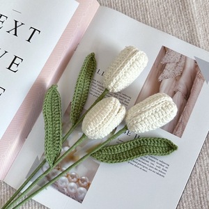 Bouquet fatto a mano <span class=keywords><strong>di</strong></span> <span class=keywords><strong>fiori</strong></span> <span class=keywords><strong>di</strong></span> filo per tessere uncinetto prodotto finito tulipano bocciolo chiuso - Product Image 5