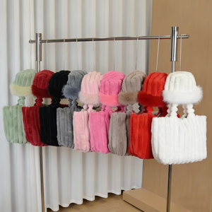 Borsa Invernale in Peluche da Donna, Grande Capacità, Morbida, con Cappello Caldo, Borsa a Spalla Casual - Product Image 1