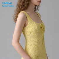 Robe midi personnalisée pour femme, brodée à œillets, col carré, taille haute, coupe trapèze, à nouer devant, sans manches, style bohème, pour plage et soirée