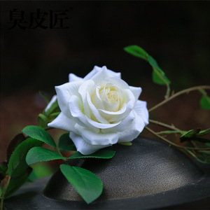 ดอกกุหลาบประดิษฐ์แบบแขวนผนัง ตกแต่งภายในและภายนอกอาคาร ใบไม้เสมือนจริง สำหรับงานแต่งงานและตกแต่งบ้าน - Product Image 4