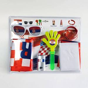 Kit d'accessoires imperméables en polyester pour supporters de football, articles de fête pour encourager les équipes, taille et logo personnalisables, forme triangulaire - Product Image 3