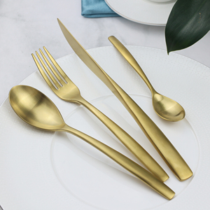 Juego de cuchillos y tenedores de acero inoxidable 304 con mango pesado de lujo dorado <span class=keywords><strong>mate</strong></span> de estilo europeo, <span class=keywords><strong>vajilla</strong></span> para hotel - Product Image 4